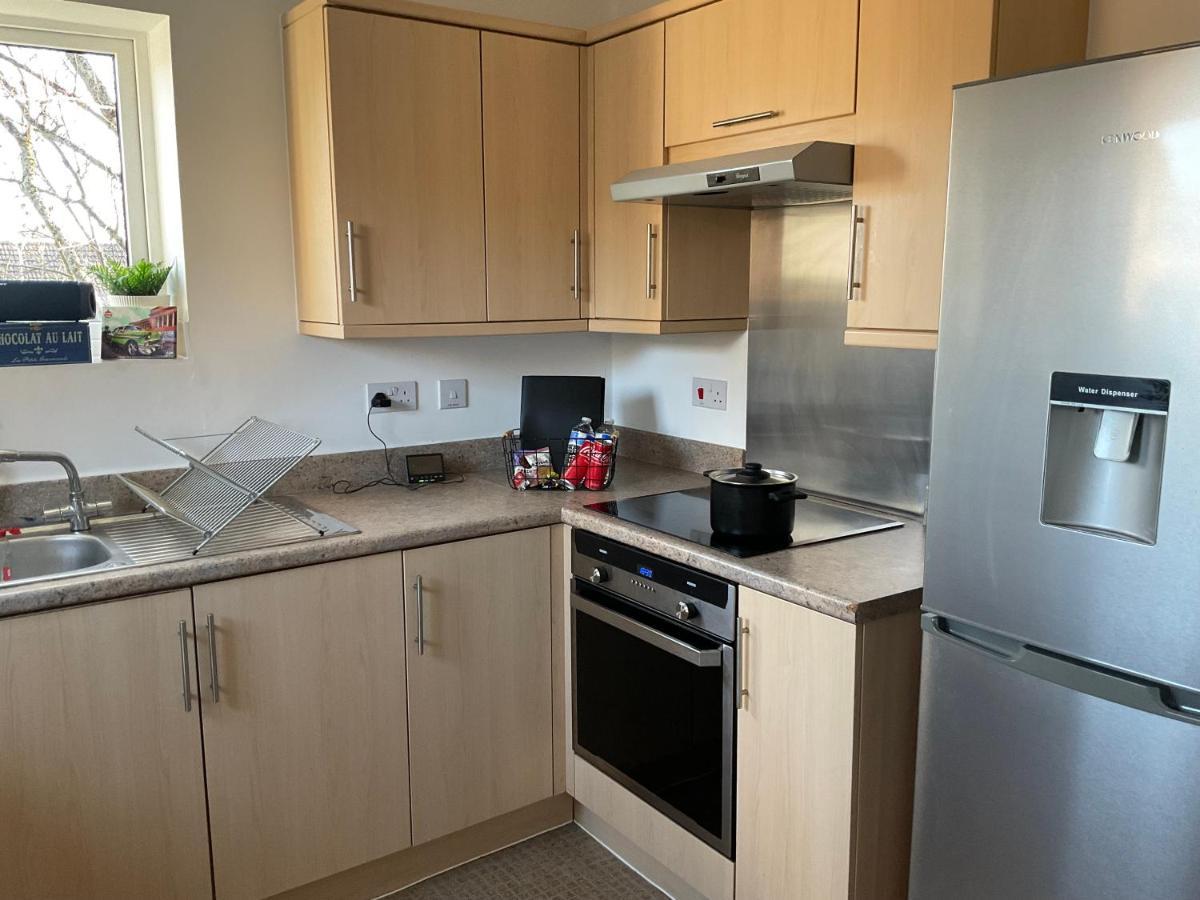 Simple 2-Bedroom 1.5 Bath Apartment In Thornhill Southampton Exteriör bild